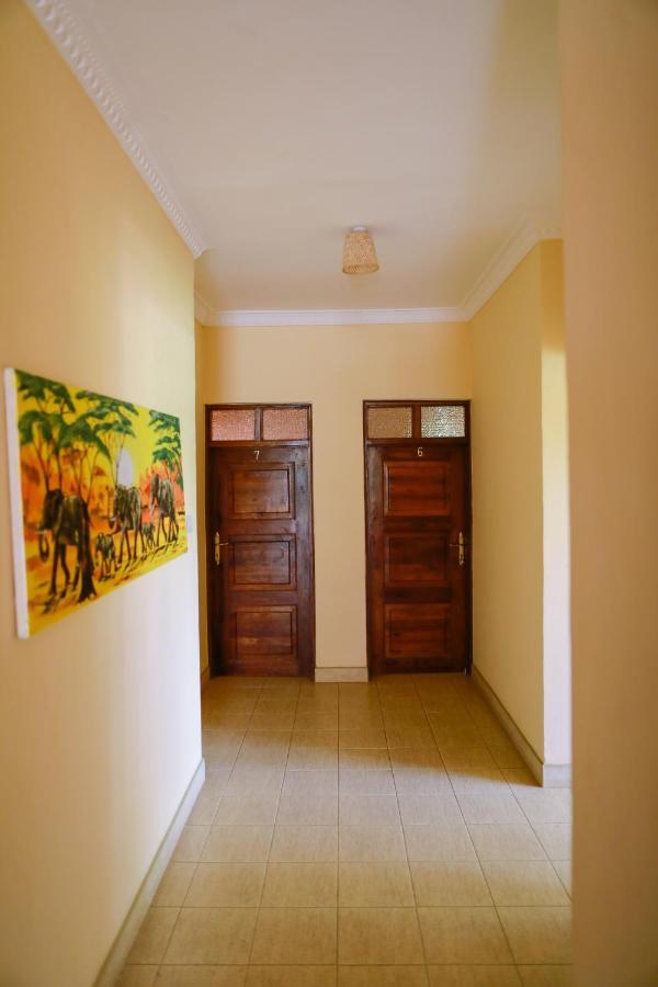 White House Of Tanzania Hostel Аруша Екстериор снимка